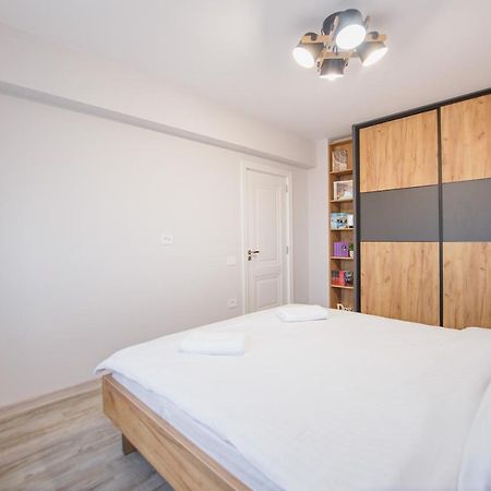 Apartament Creamy Wood Haven Oradea Zewnętrze zdjęcie