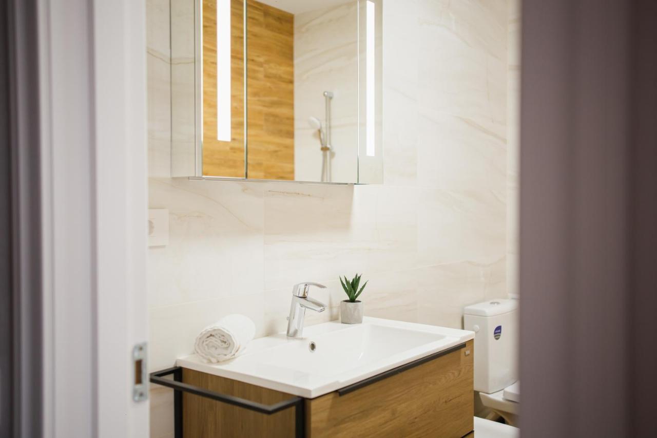 Apartament Creamy Wood Haven Oradea Zewnętrze zdjęcie