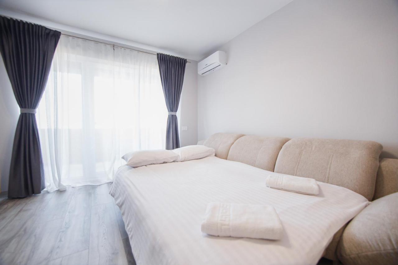 Apartament Creamy Wood Haven Oradea Zewnętrze zdjęcie