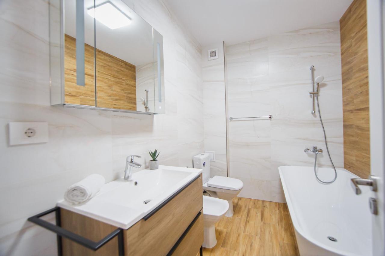 Apartament Creamy Wood Haven Oradea Zewnętrze zdjęcie